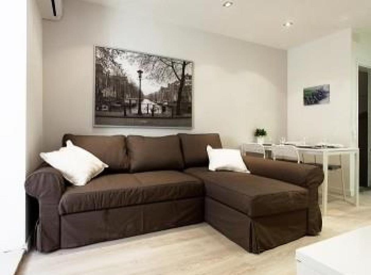 Miquel Angel - Apartments Next To Camp Nou Barcelona Bagian luar foto