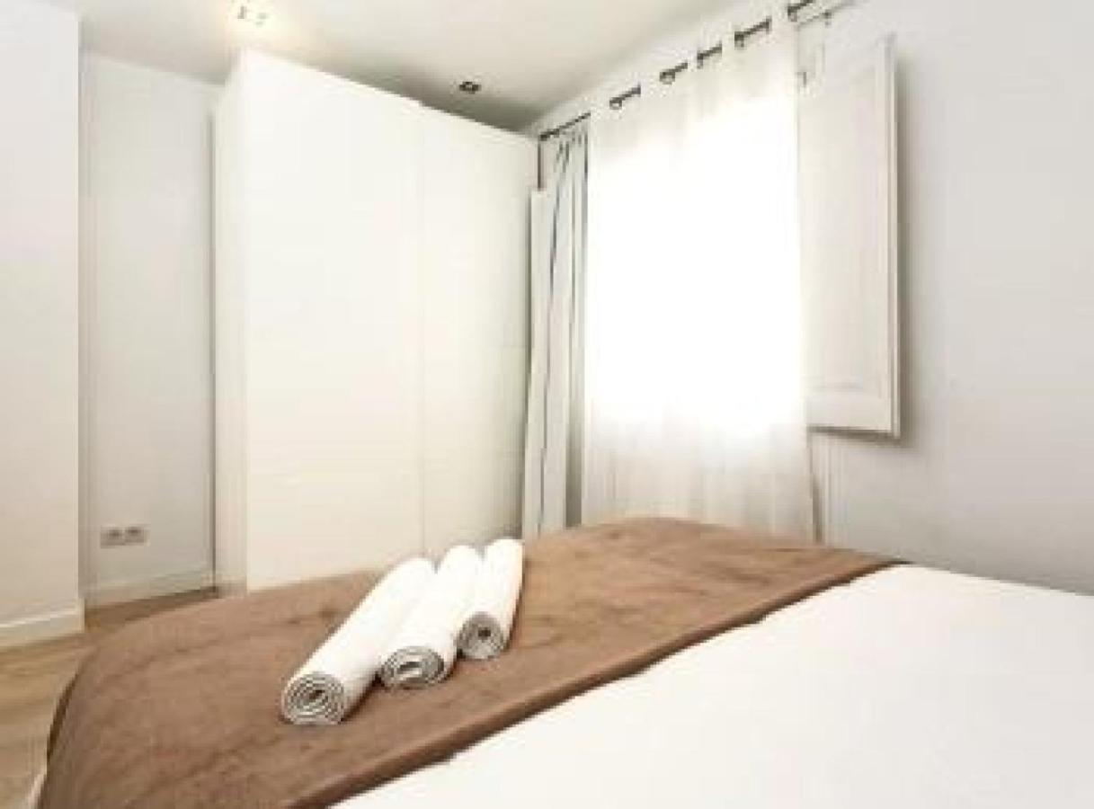 Miquel Angel - Apartments Next To Camp Nou Barcelona Bagian luar foto